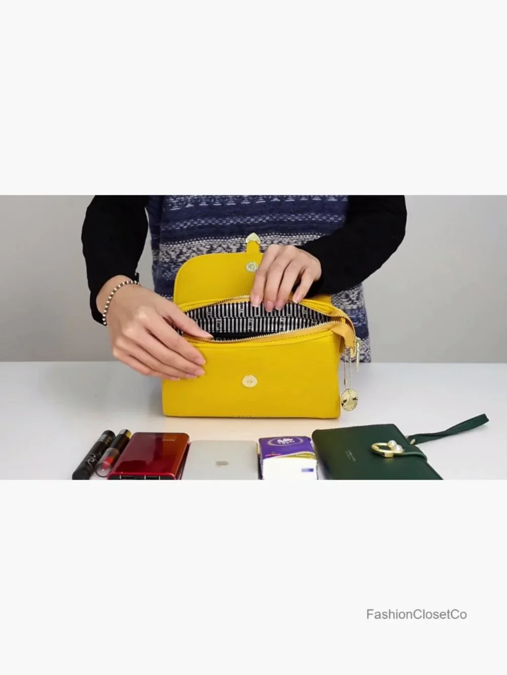 N/A retro satchel
